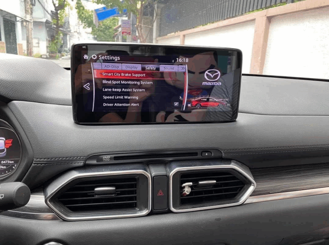 Các loại màn hình phổ biến cho Mazda