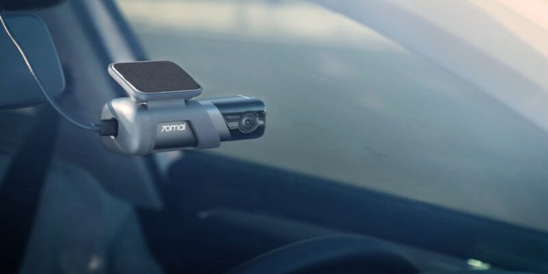 Camera hành trình 70MAI M500 hỗ trợ tính năng giám sát đỗ xe